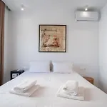 아파트 Helmos Family Naxos City