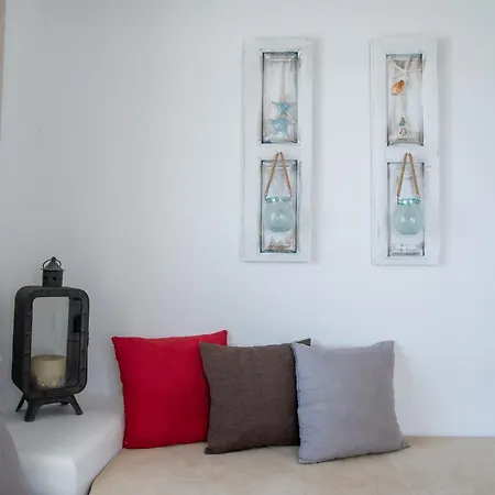 Helmos Family Naxos City